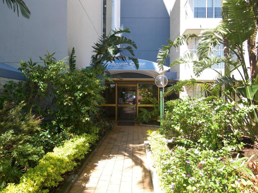 Pacific Surf Absolute Beachfront Apartments Gold Coast Bagian luar foto