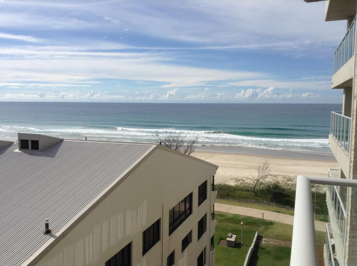 Pacific Surf Absolute Beachfront Apartments Gold Coast Bagian luar foto